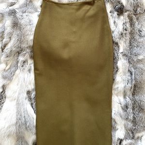 Gracia Pencil Skirt